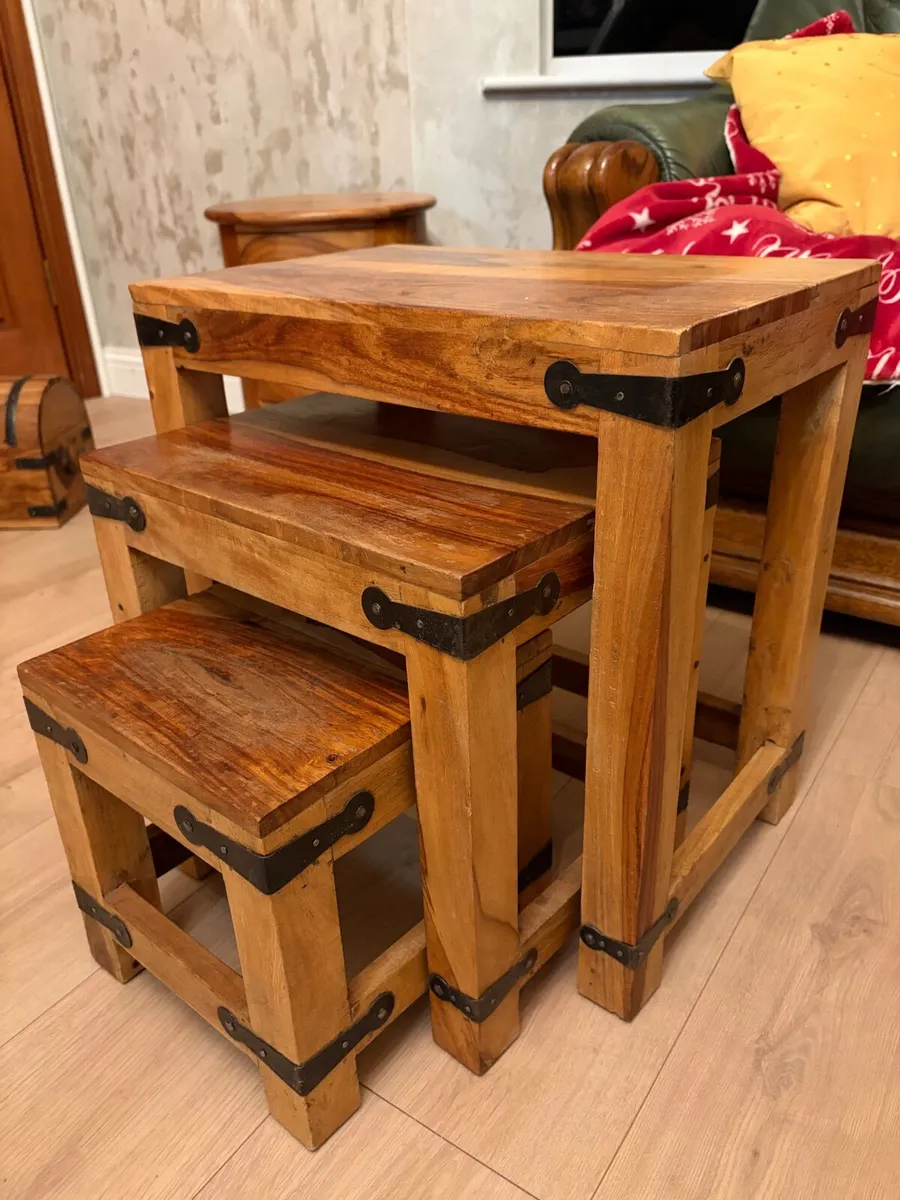 Nest of tables - Image 1