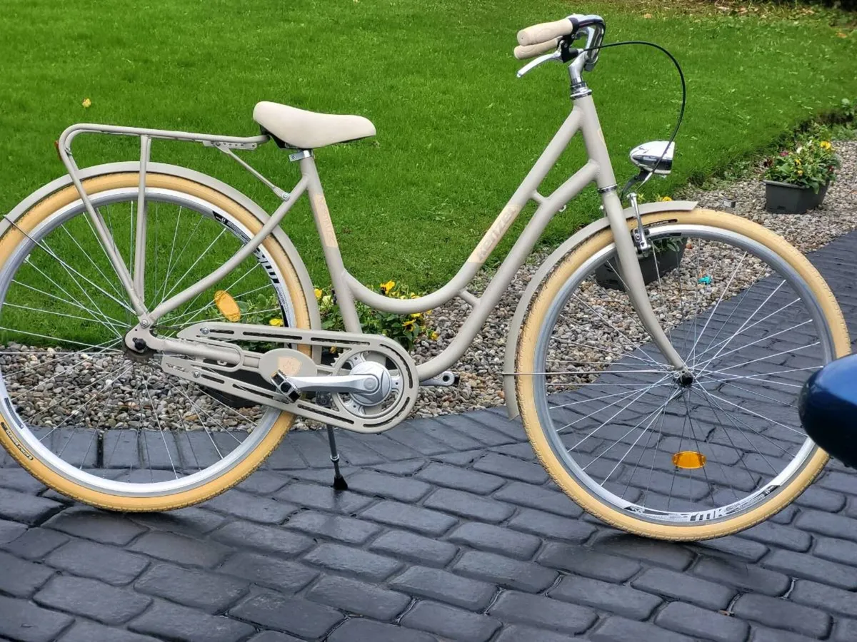 LADIES BIKE AS NEW CONDITION - Image 1