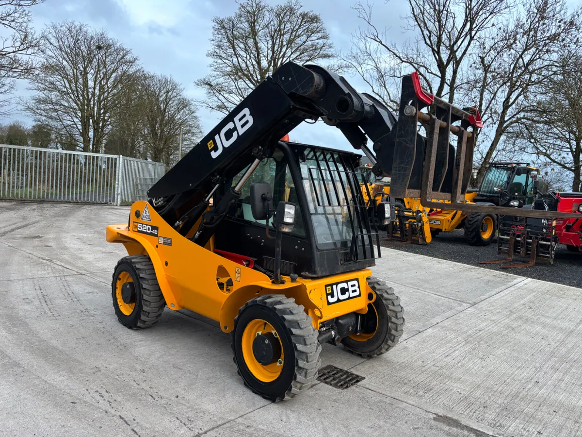 2019 JCB 520-40 - Image 2