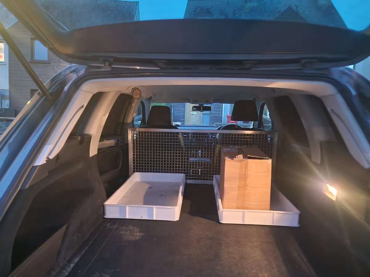 12 VW TOUAREG 3.0TDI 4X4 2SEATER FSH - Image 4