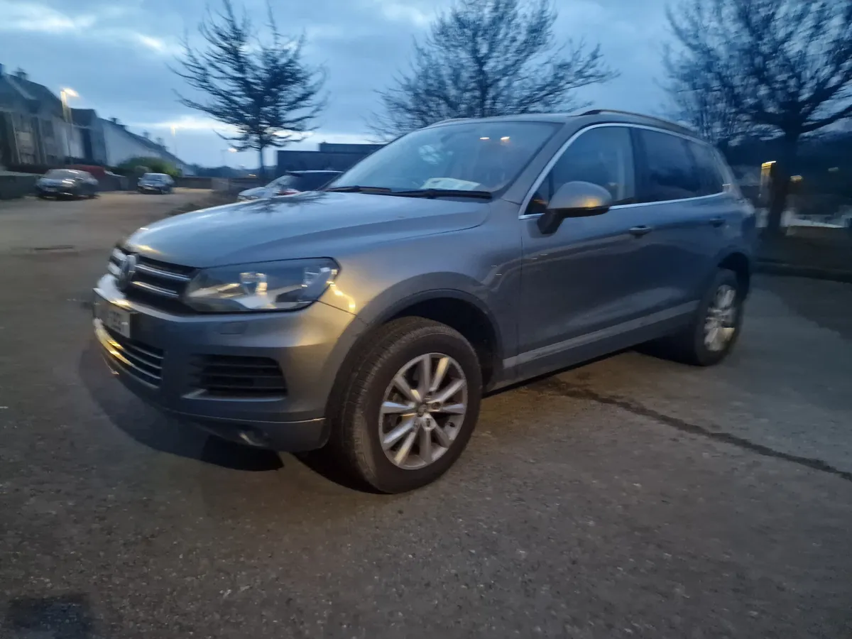12 VW TOUAREG 3.0TDI 4X4 2SEATER FSH - Image 3