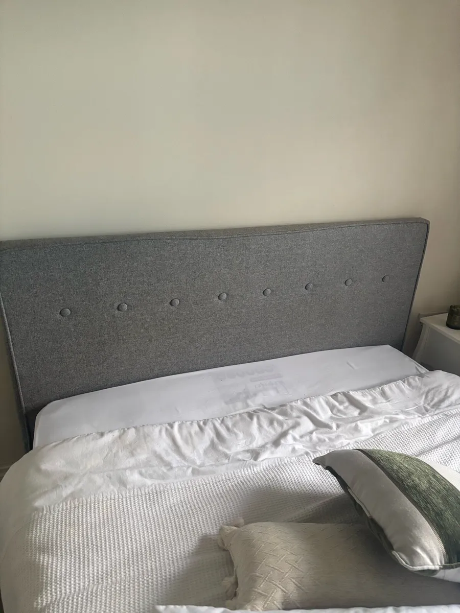 Small double bed - Image 1