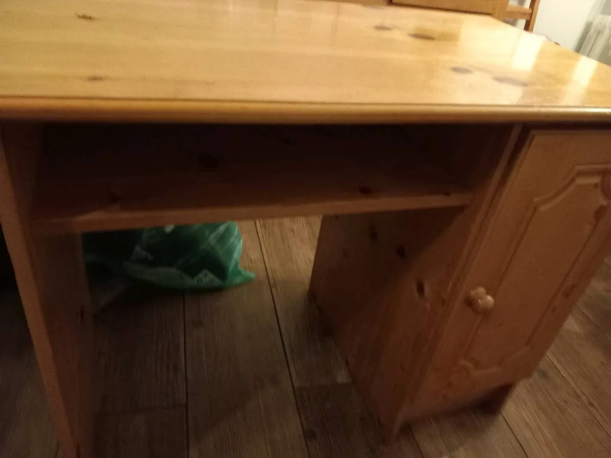 Pine Desk - Image 4