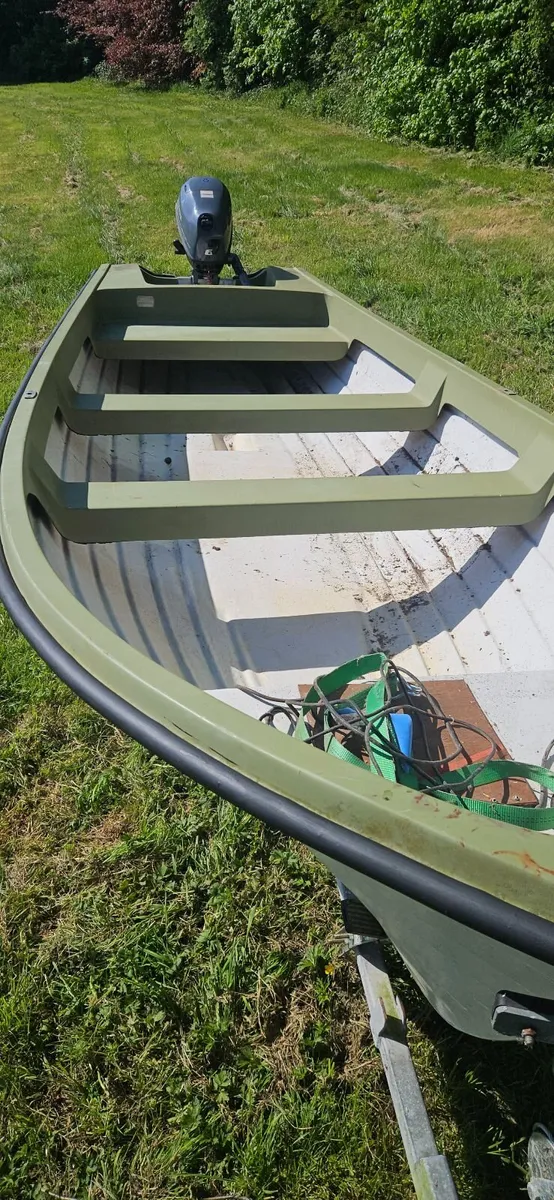 Fishing boat - Image 1