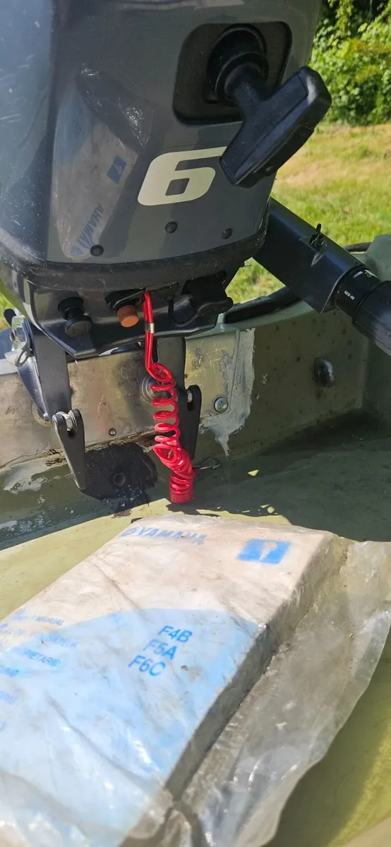 Fishing boat - Image 2