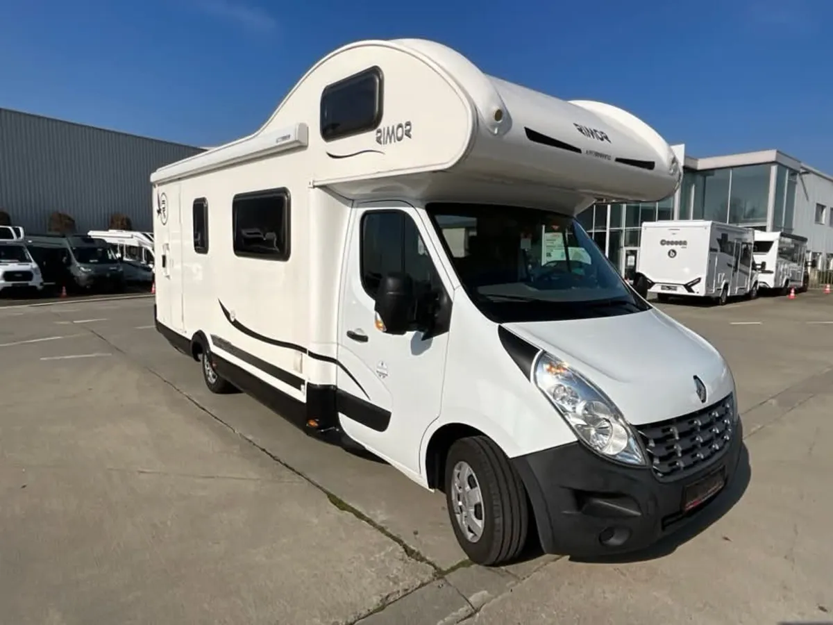 2014 7 Berth Motorhome - Image 1