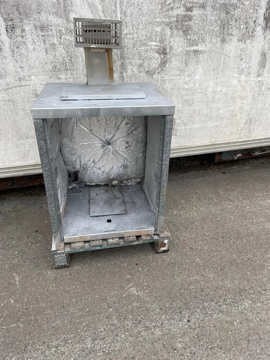 Warmflow Oil Boiler  Cabinet - Image 1