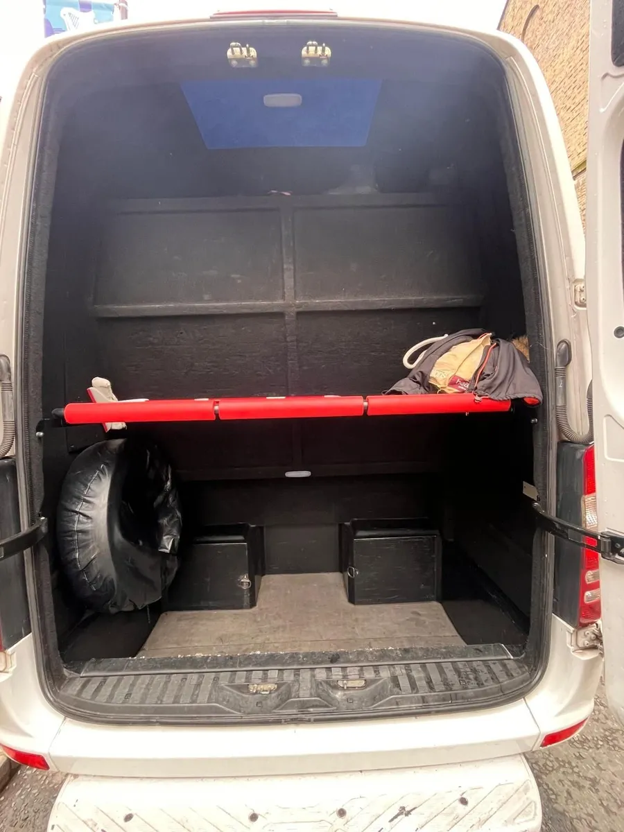 2015 Mercedes-Benz Sprinter 16 Seater Minibus - Image 3