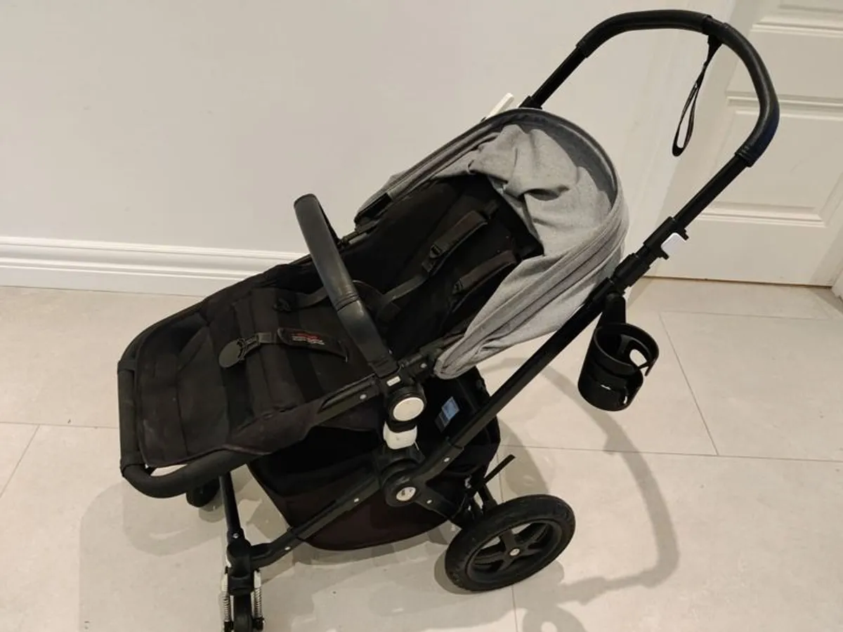 Bugaboo Cameleon 3, Toddler Step, Maxi-Cosi Isofix and Car Seat - Image 4