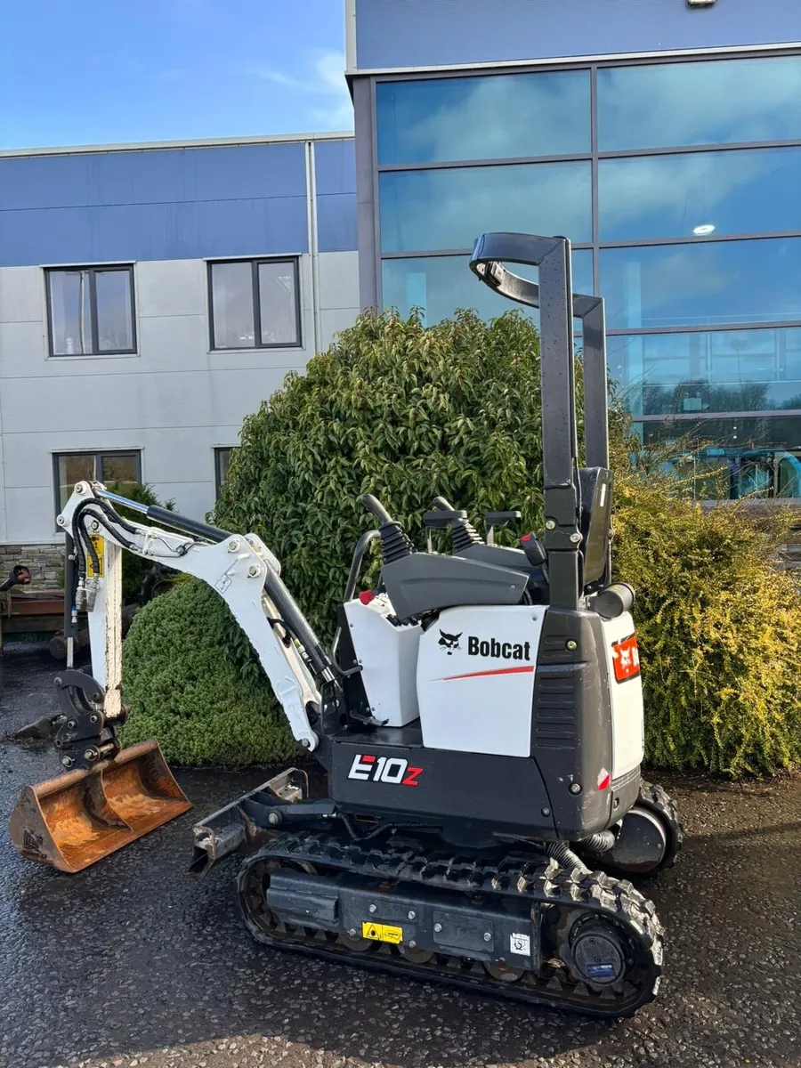Bobcat E10z Micro Excavator - Image 4