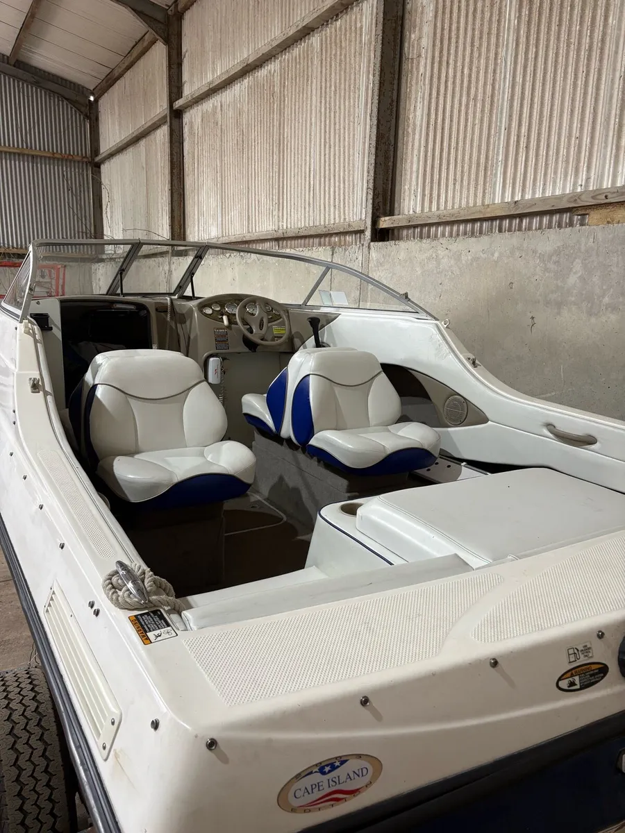 Bayliner speed boat - Image 3