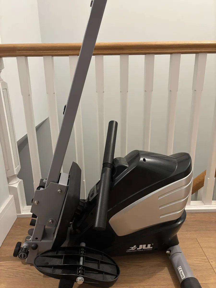 JLL R200 rowing machin - Image 3