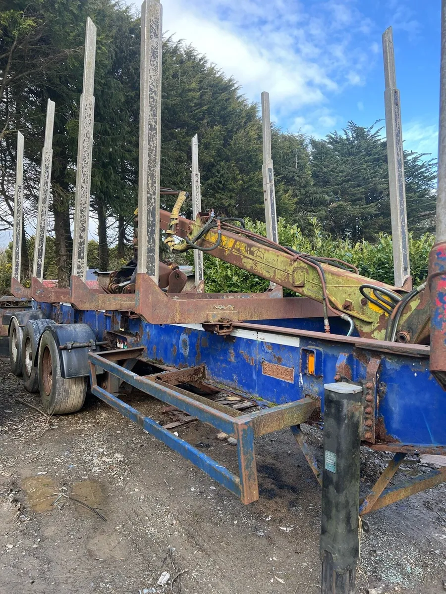 Log trailer with crane - Image 1