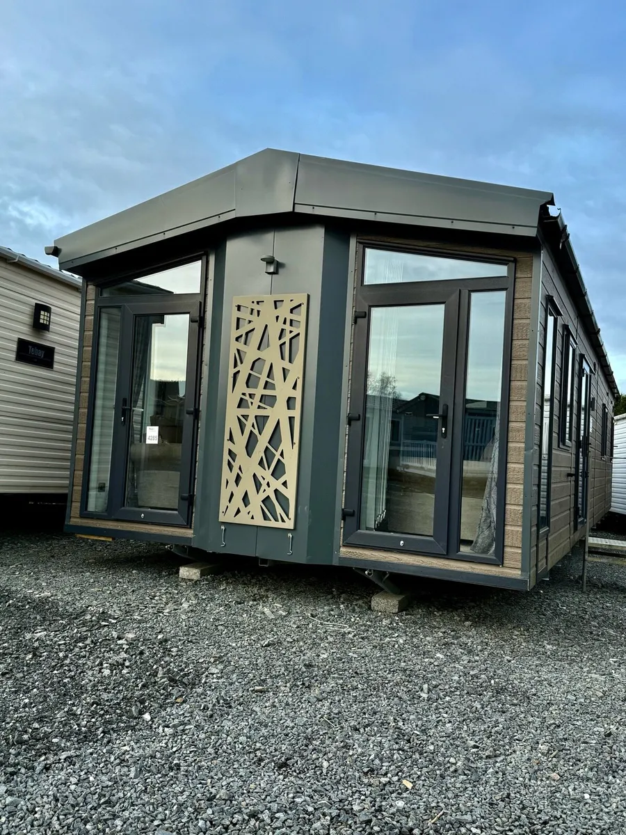 Carnaby Lodge 42-14  residential unit - Image 1