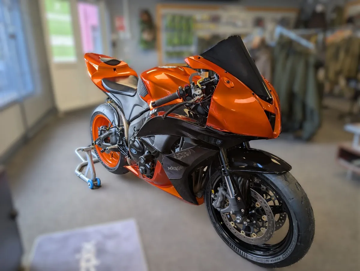 Honda CBR600RR Track Bike - Image 1