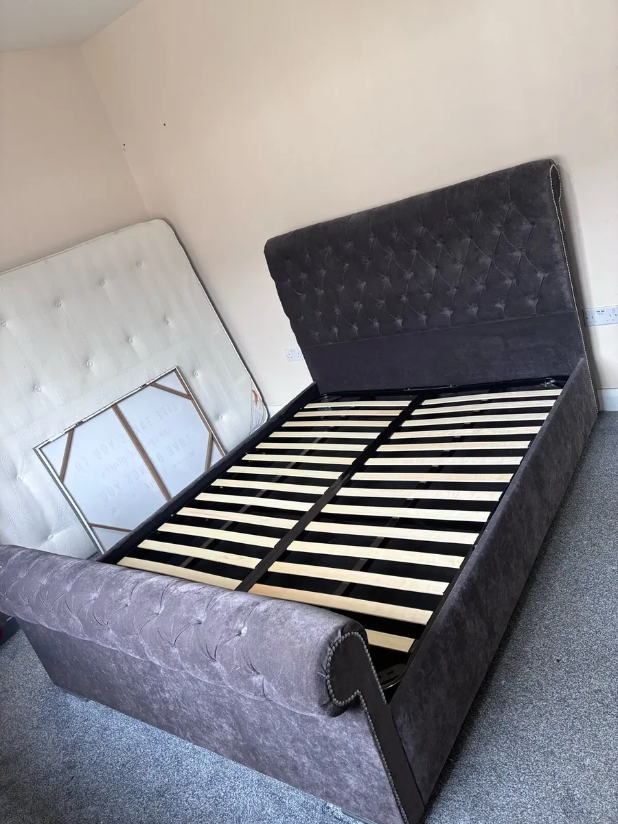 King size ottoman bed - Image 1