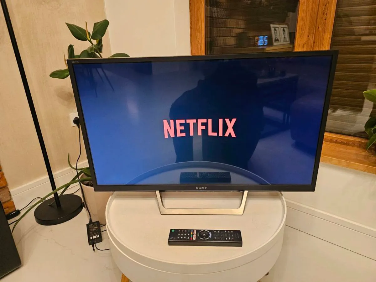 Sony smart TV 32 - Image 2