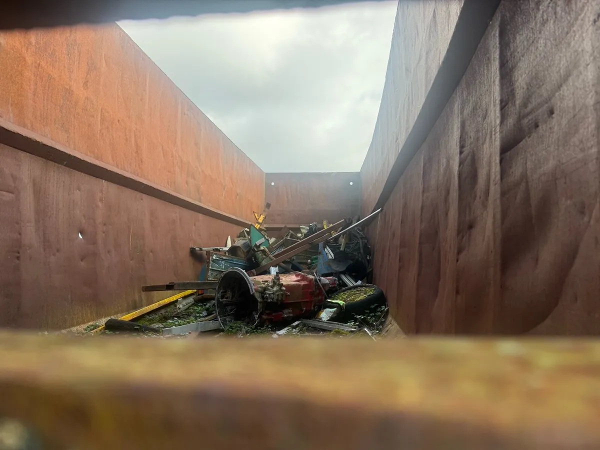 Scrap trailer 27ft long by 8ft wide - Image 4