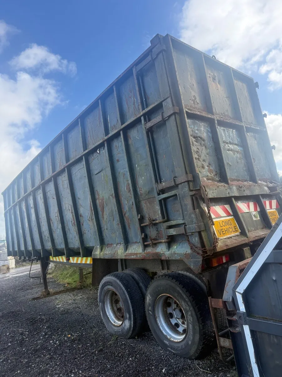 Scrap trailer 27ft long by 8ft wide - Image 2