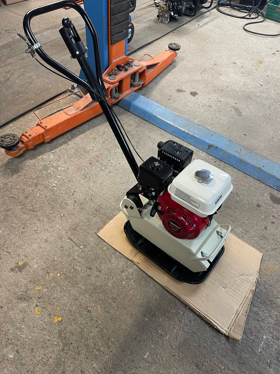 Brand New Honda Forward/Rwverse Wacker Plate - Image 1