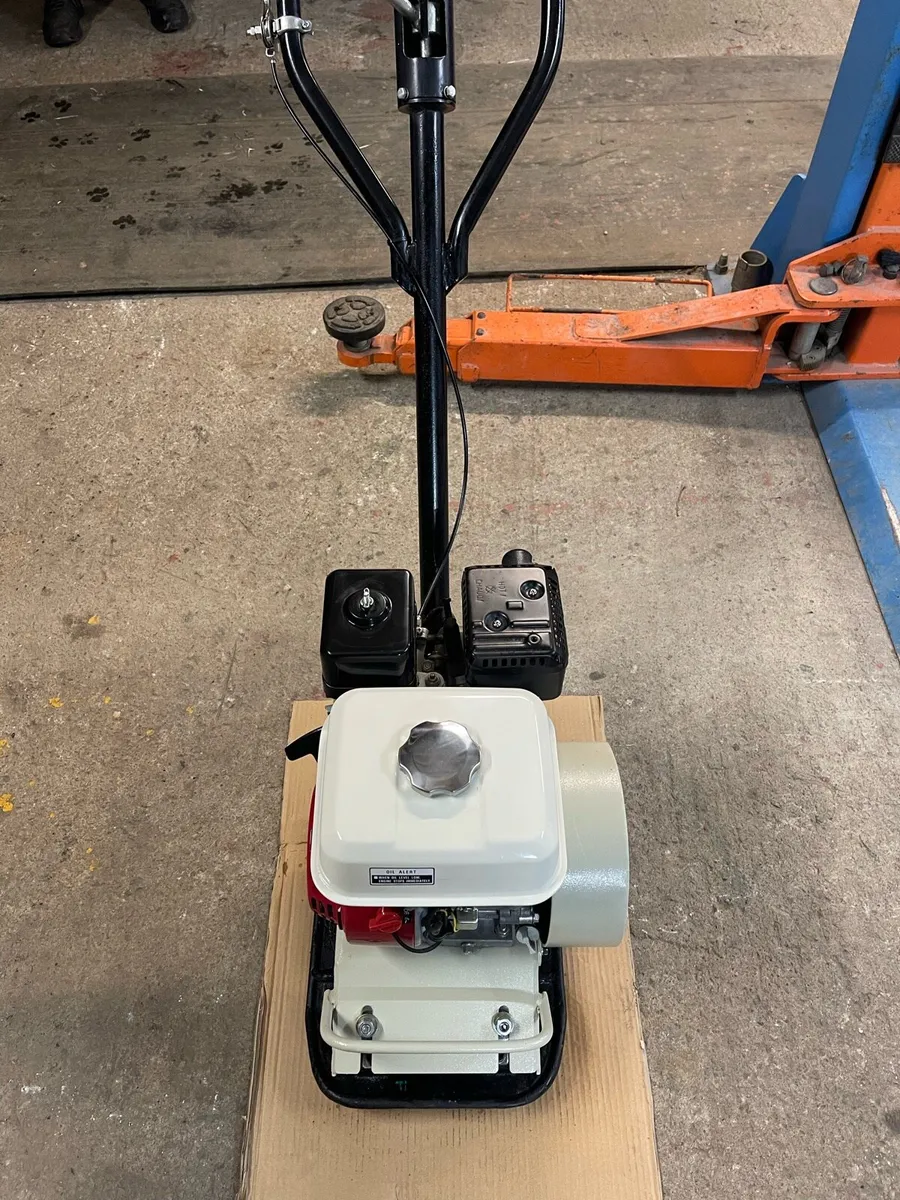 Brand New Honda Forward/Rwverse Wacker Plate - Image 3