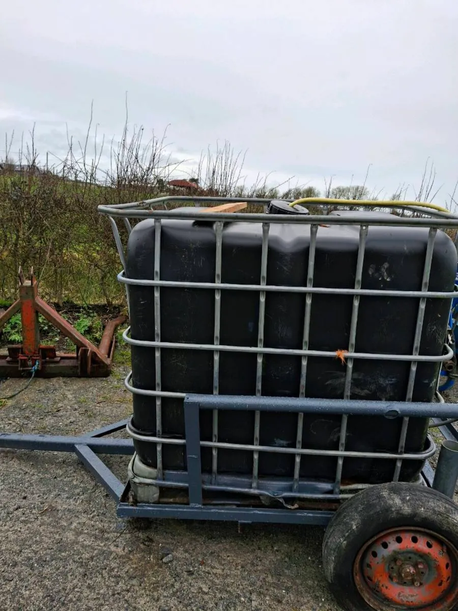 Water tank - Image 1
