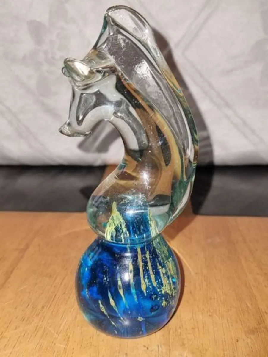 Mdina glass seahorse - Image 4