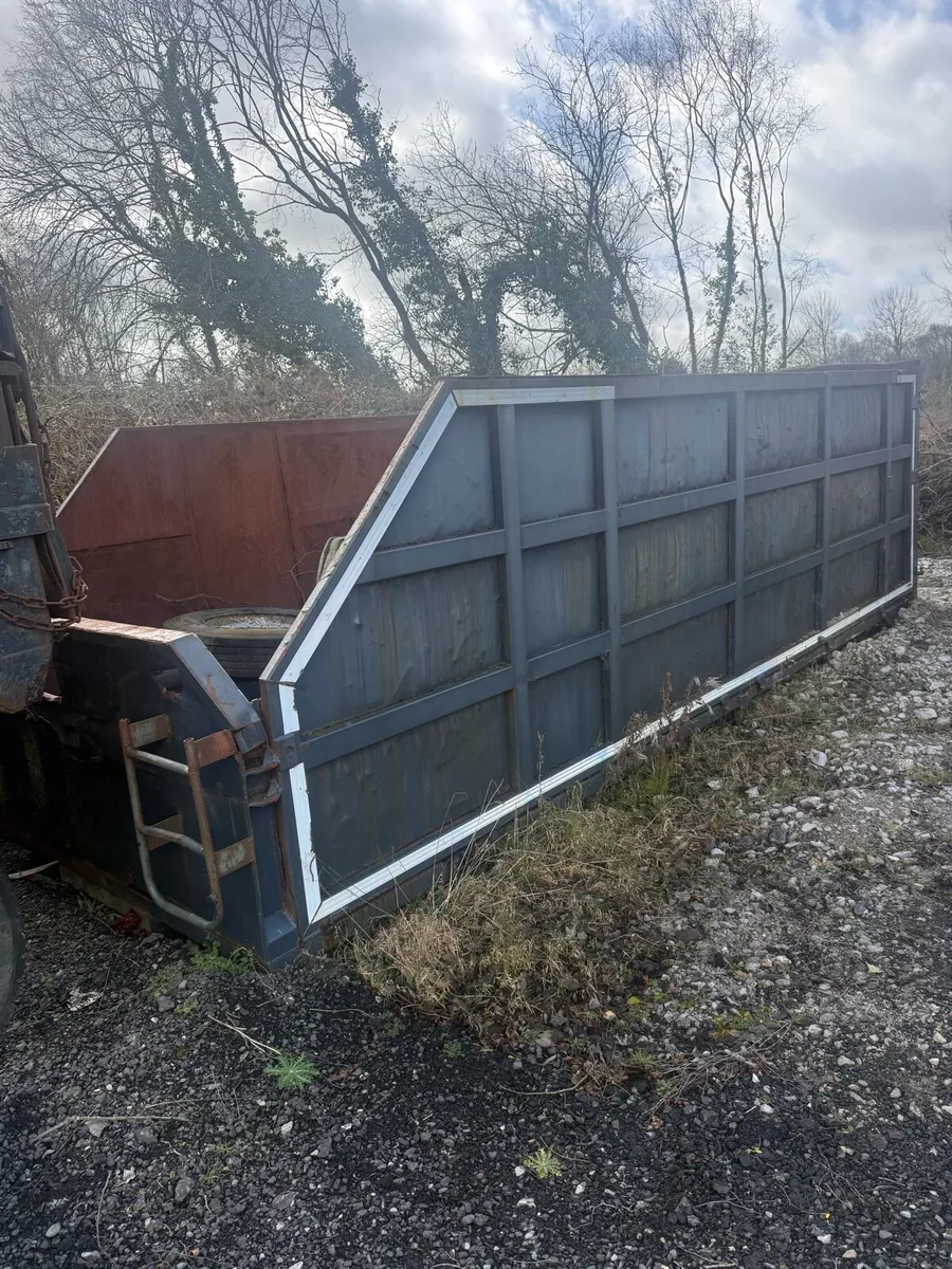 Scrap body 20ft long by 8 ft wide - Image 4