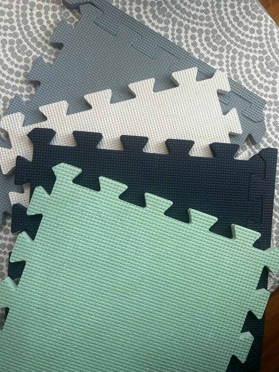 FREE Foam play mat tiles