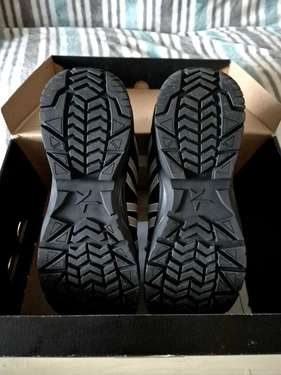 SNICKERS, safety work trainers, NEW - Image 2