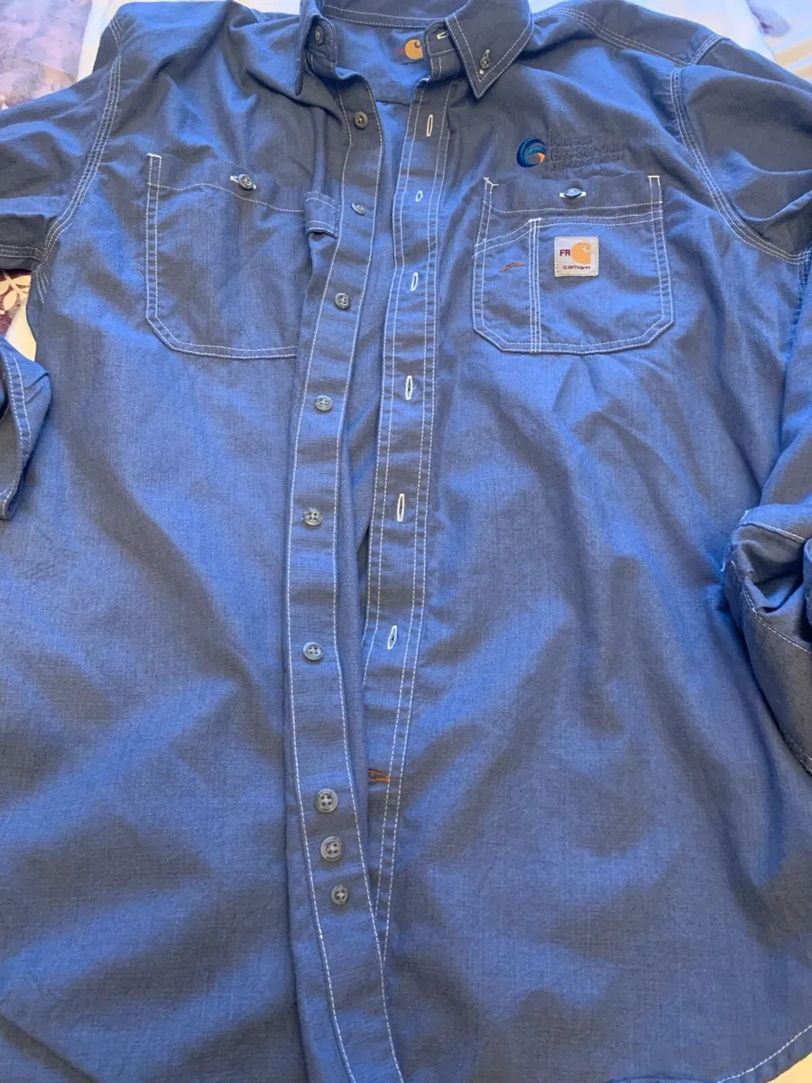 Carhartt long sleeve shirt lager but usa big - Image 1