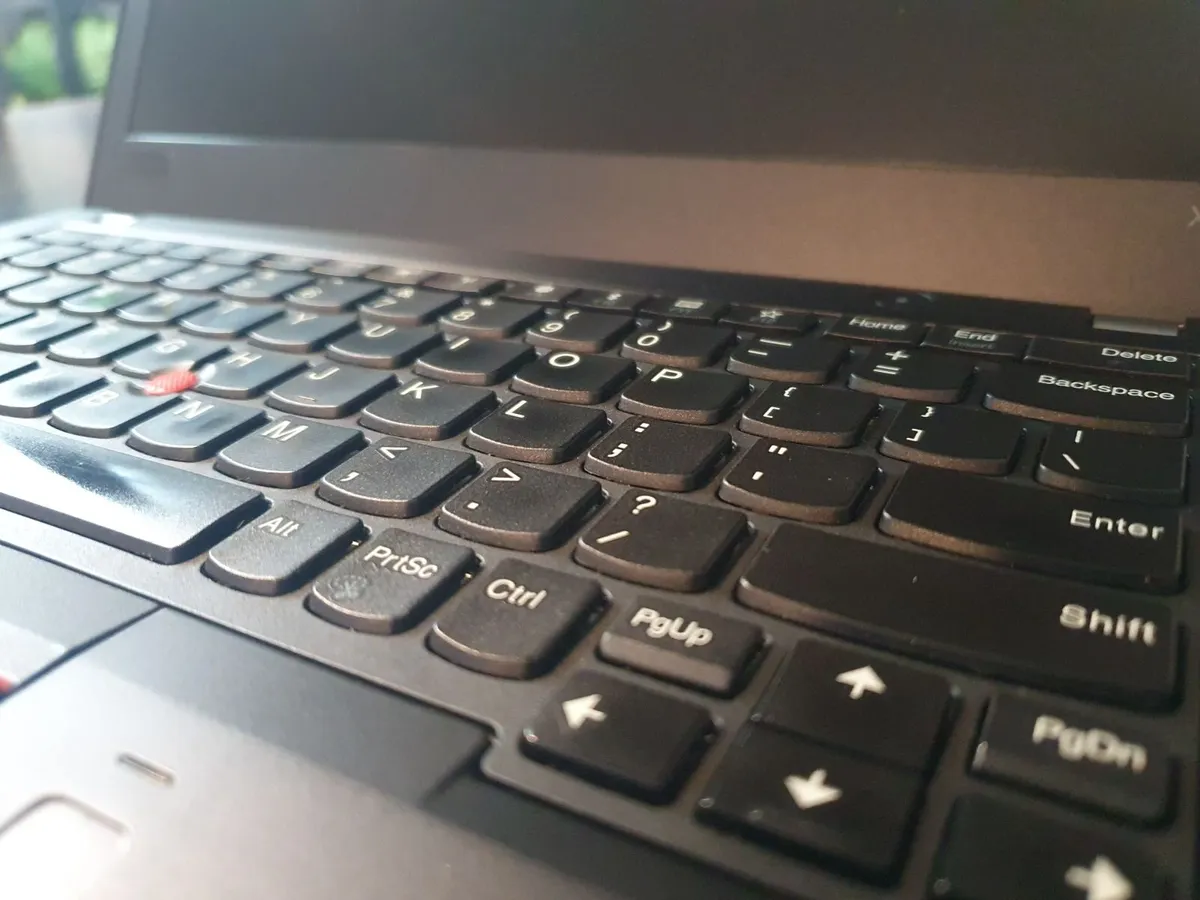 Lenovo laptop X280 - Image 2