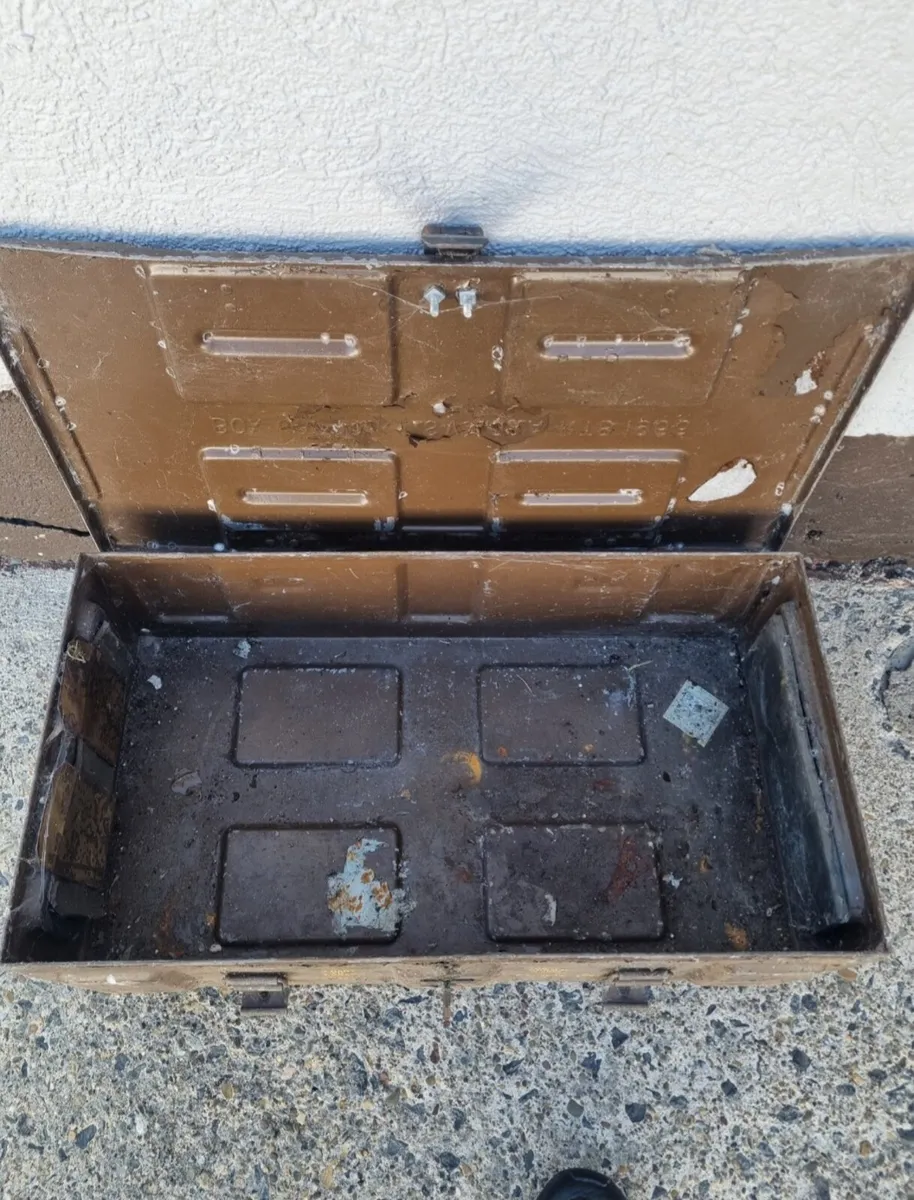 Original  military box collection in Limerick €50 - Image 4