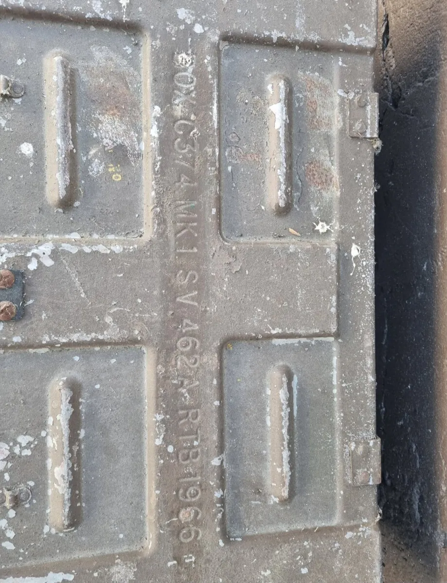 Original  military box collection in Limerick €50 - Image 3