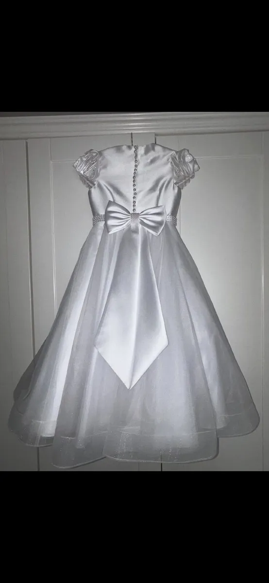BRAND NEW COMMUNION DRESS - Image 4