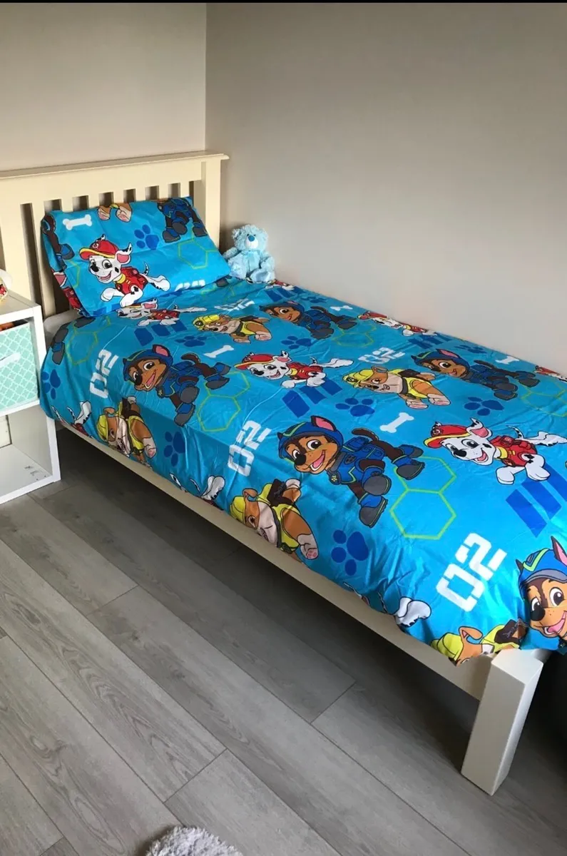 Single bed - Image 2