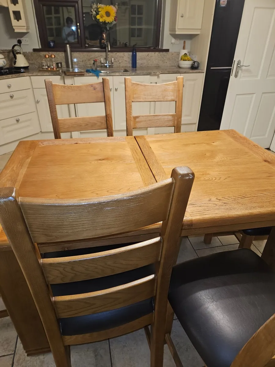 Kitchen table - Image 3