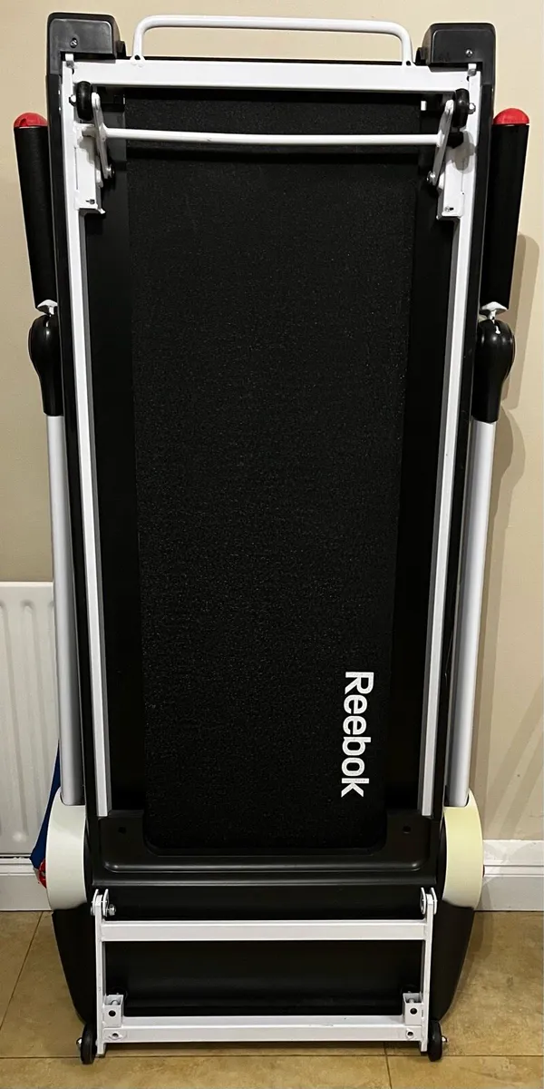 Reebok iRun foldable treadmill - Image 1