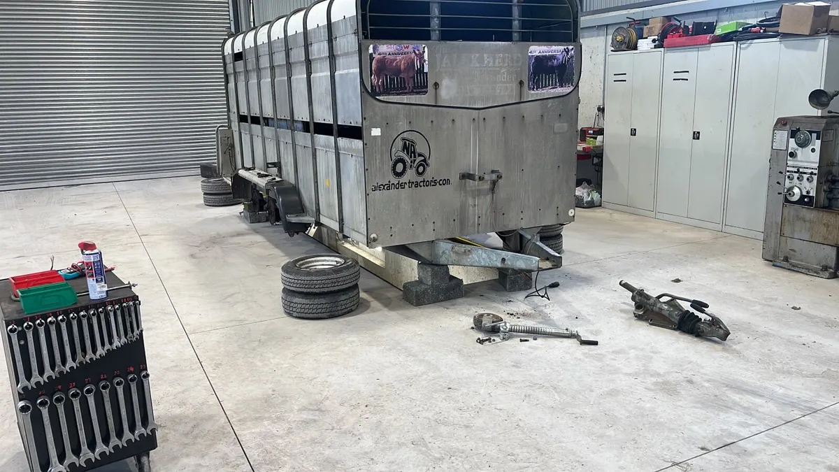 Professional trailer repair service