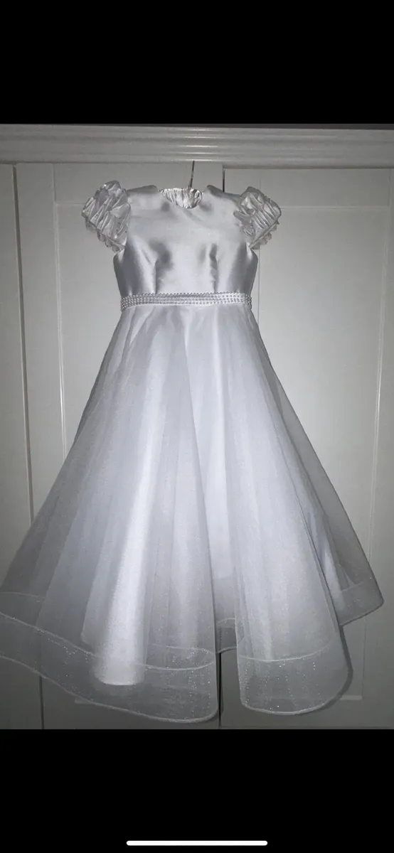 BRAND NEW COMMUNION DRESS - Image 1