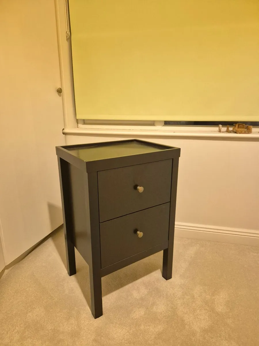 Bedside Lockers x 2 - Image 1