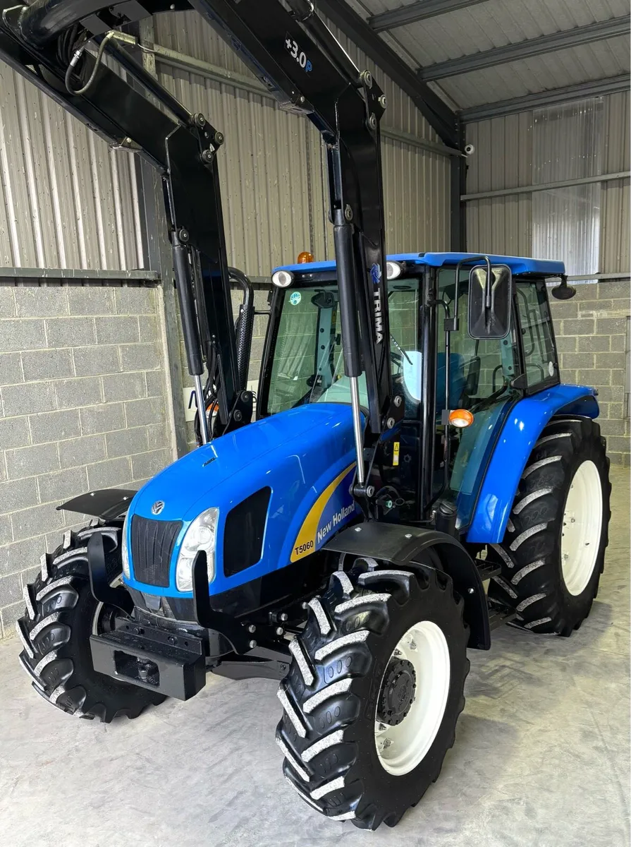 NEW HOLLAND T5060 ***3500 hours*** - Image 1