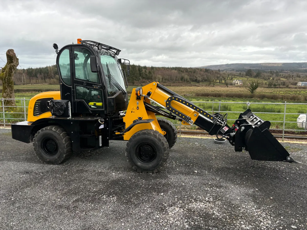 RJK 1500 farm loader - Image 2