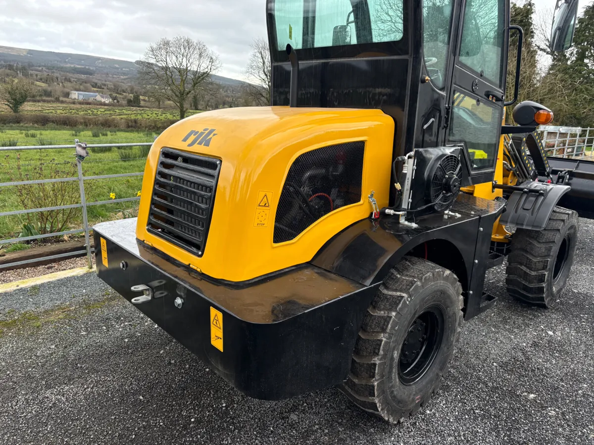 RJK 1500 farm loader - Image 4