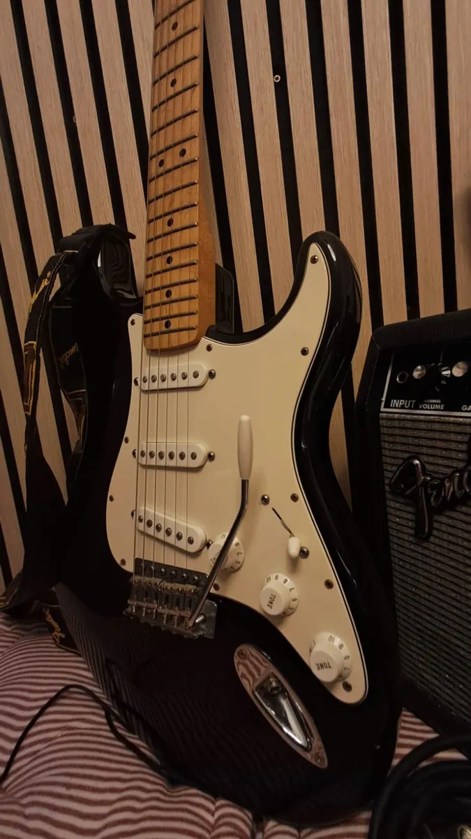 Fender Stratocaster 2009 MIM 'Player Series' - Image 3