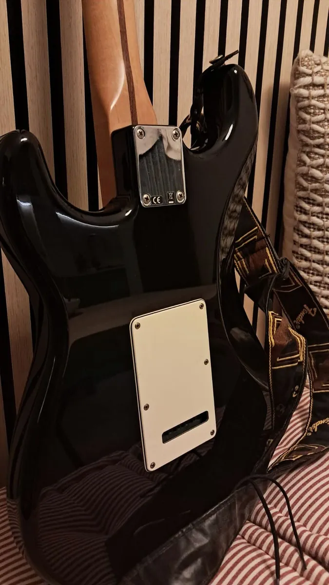 Fender Stratocaster 2009 MIM 'Player Series' - Image 4