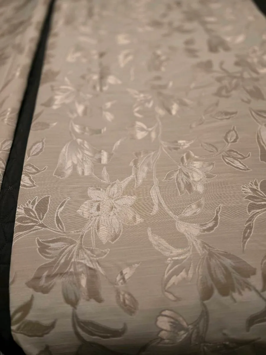 90 x 90 gold leaf design ring pull  curtains.. - Image 4