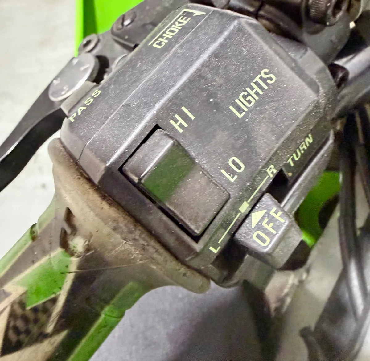 KAWASAKI ZXR 750 H1 1990 - Image 4