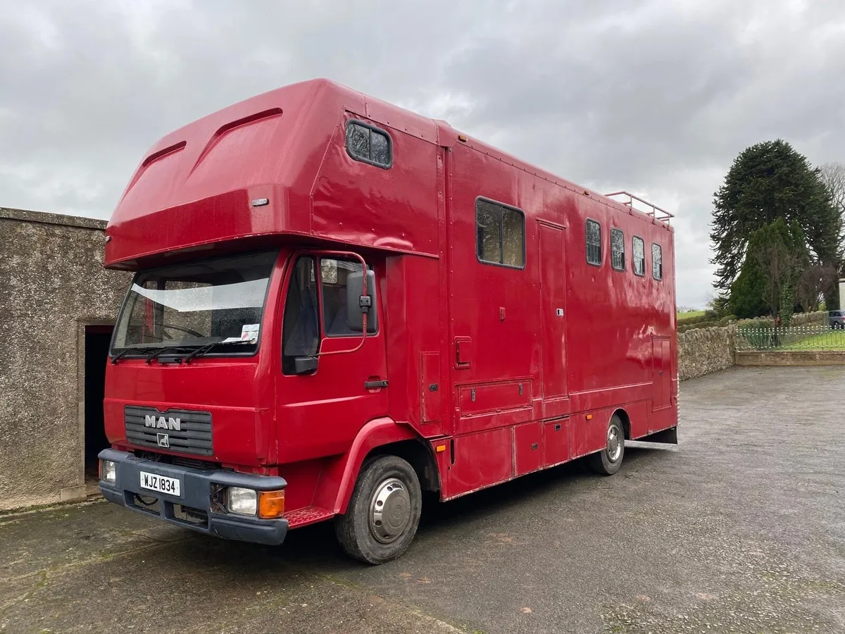 Man 4 Horse lorry - Image 2