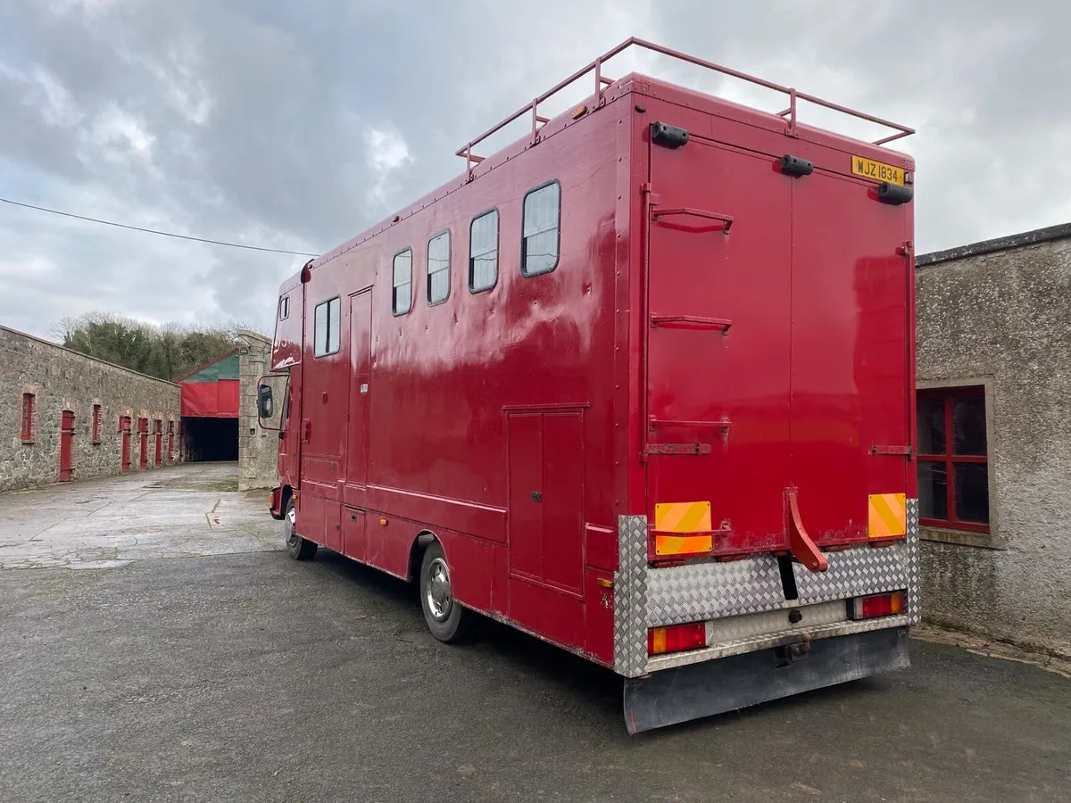 Man 4 Horse lorry - Image 3